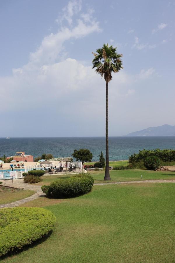 Hotel Bellevue Saint-Florent  Exterior foto