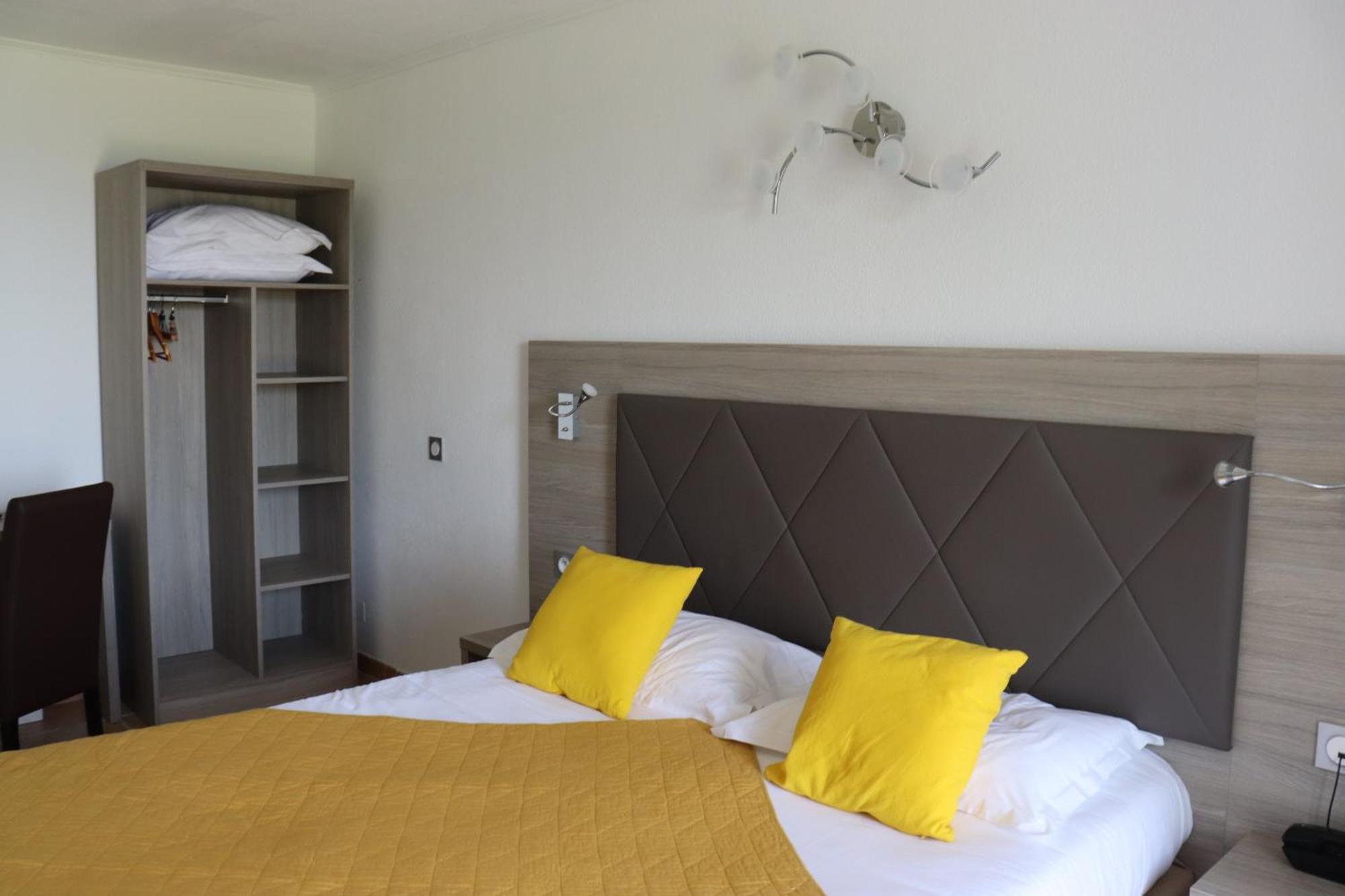 Hotel Bellevue Saint-Florent  Exterior foto